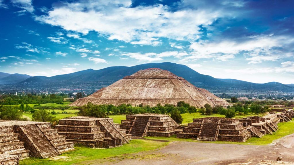 21 Best Places to Travel on a Budget in 2025 2 Best-Places-to-Travel-on-a-Budget-Mexico