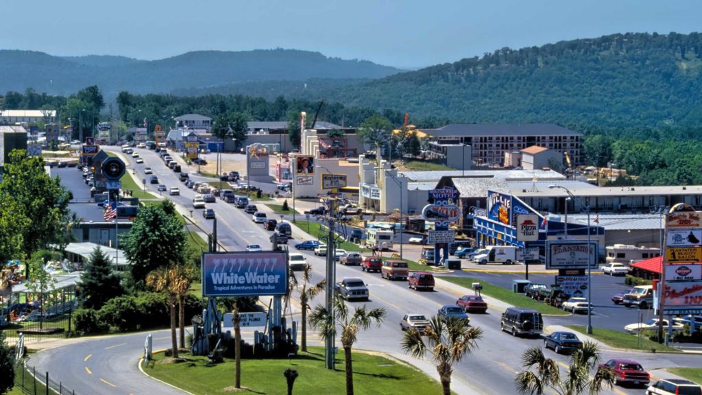 25 Fun Vacation Spots for Young Adults in the U.S. 23 Fun-Vacation-Spots-for-Young-Adults-in-the-US-Branson-Missouri-