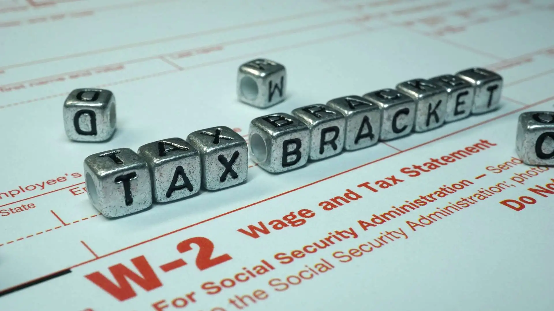 New IRS Tax Brackets: 2025 vs 2024 1 New-IRS-Tax-Brackets-for-2025