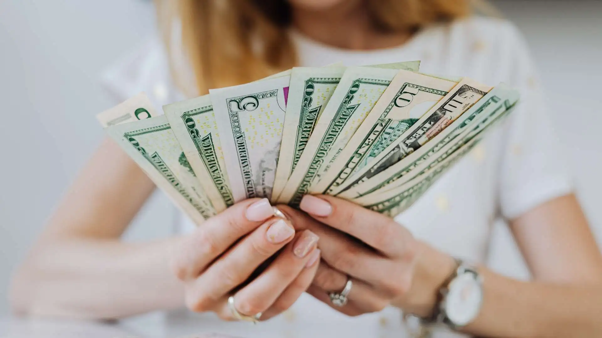 How to Secure a Cash Advance When You Need Money Quickly 1 How-to-Secure-a-Cash-Advance